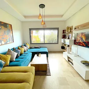 Unit Near Airport Apartment